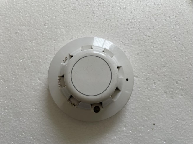 Apollo Series 65 Smoke Detector