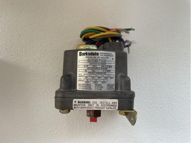 Barksdale D2H-H18SS-U-S0467 Pressure or Vacuum Actuated Switch