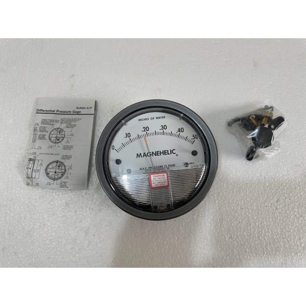 Dwyer Magnehelic Differential Pressure Meter TD-4100XD   0-2000 Range