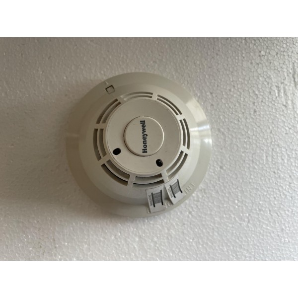 Honeywell XLS-PHS  Intelligent Photo Electric Heat Detector