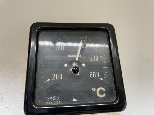 Schlumber Temperature Indicator 200 A  600 Degree