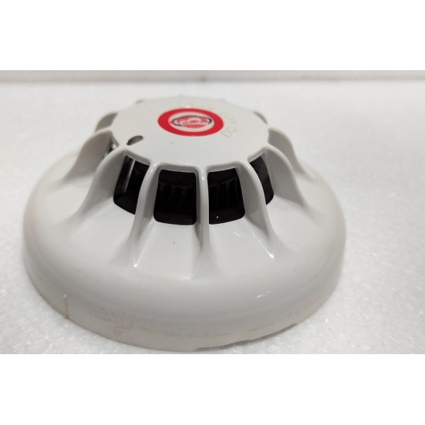 Tyco 601P Conventional Smoke Detector 