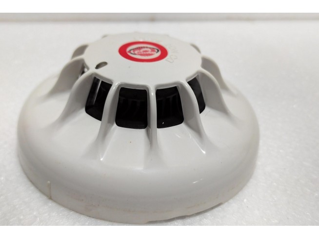 Tyco 601P Conventional Smoke Detector 